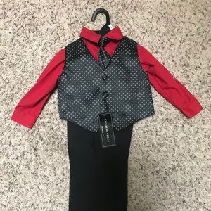NWT 12 month suit with vest